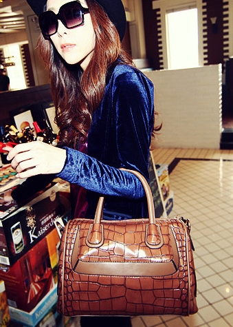 กระเป๋าMaomao รุ่น03-043 ดีไชน์สวย ของแท้100% ดูหรูค่ะ ราคาถูก งานสวยค่ะ